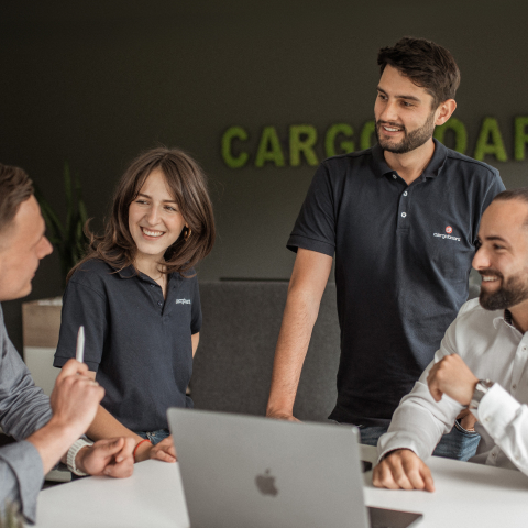 Ansprechpartner-Spedition-Cargoboard.jpg